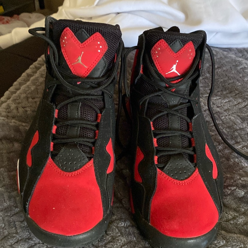 Air Jordan sixes retro color